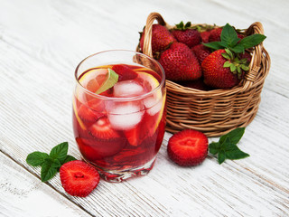 Lemonade with strawberries