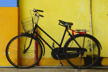 Fototapeta na wymiar vintage and old bicycle