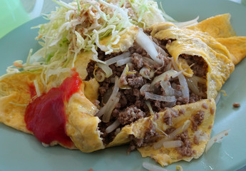具入りオムレツ