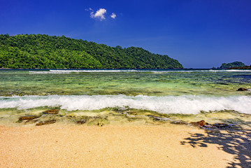 Fototapeta na wymiar Indonesian beach