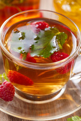 Tea with mint and raspberry