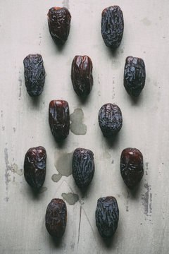 Dried dates