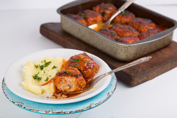 dumplings in tomato sauce