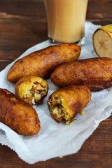 Unnakaya / Plantain fritters with coconut filling - Ramadan food of Kerala ,Malabar