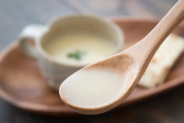 cream soup with cracker