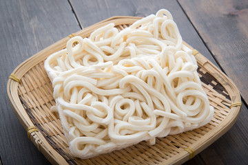 frozen udon noodle