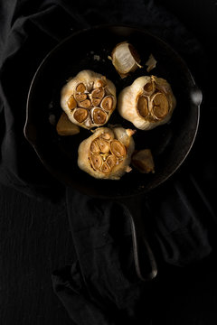 Roast Garlic in Cast Iron Pan