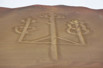Candelabrum figure in Paracas national park, Peru