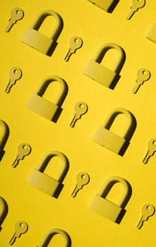Keys and locks. yellow/yellow
