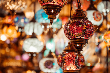 Traditional colorful turkish lamps in market, Istambul, Turkey - obrazy, fototapety, plakaty