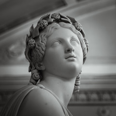 Head and shoulders detail of the ancient sculpture