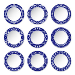Set of decorative plates