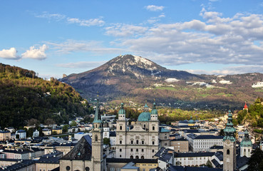Fototapeta na wymiar Blick auf die Stadt Salzburg 