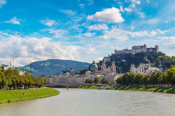 Obraz premium Panoramic view of Salzburg