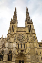Fototapeta na wymiar St. Andrew's Cathedral in Bordeaux