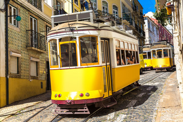 Fototapeta na wymiar Vintage tram in Lisbon