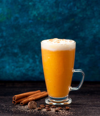 Pumpkin Spicy Latte Smoothie in glass