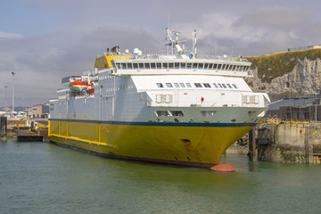 Dieppe , Ferry à quai dans le port, Seine maritime, Normandie