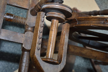 An old wooden spinning wheel