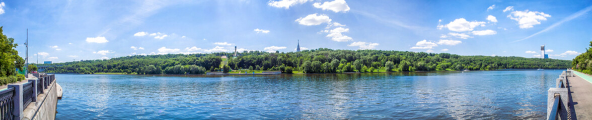 Fototapeta na wymiar Moskva River panoramic view, Moscow, Russia