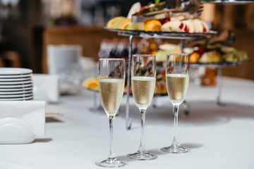 full glasses of champagne