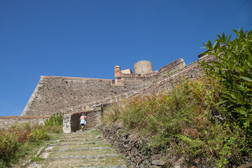 En montant au fort Lagarde