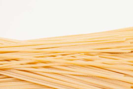 Raw pasta spaghetti al bronzo