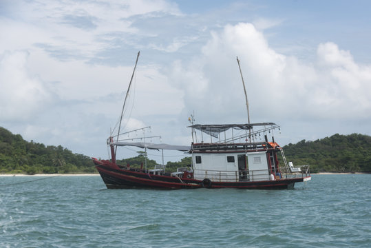 Fishing boat in the sea, Koh Mat Sum Island, Koh Samui, Surat Thani Province, Thailand