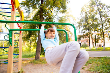 Obraz premium Kids on playground