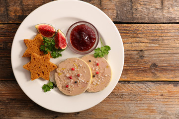 foie gras,gingerbread and jelly fig