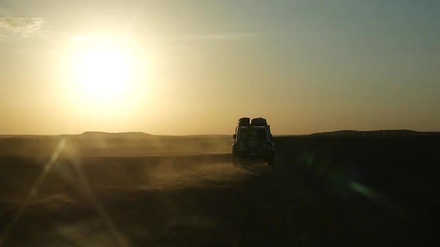 Sahara tramonto 4x4