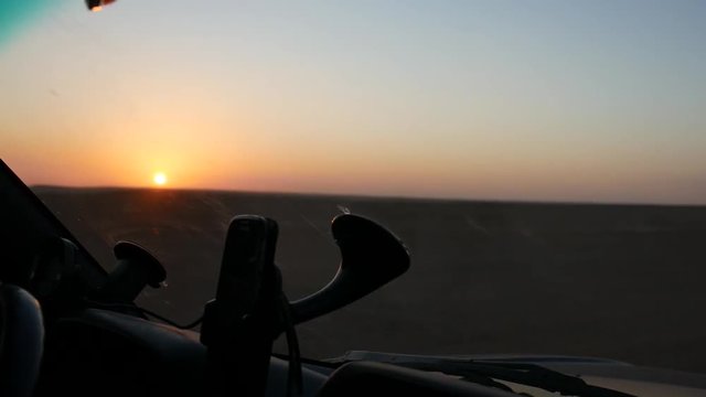 Sahara tramonto 4x4