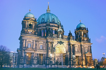 Fototapeta na wymiar Berlin Cathedral (Berliner Dom) at evening