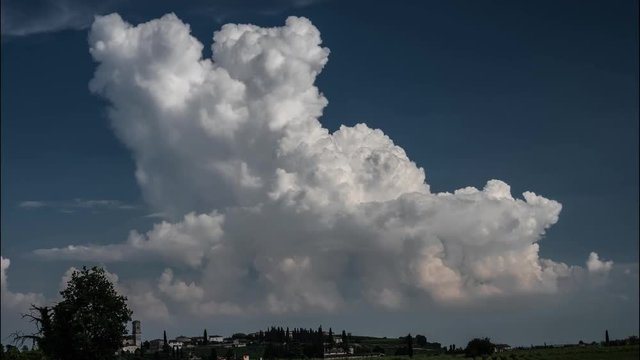 Timelapse cumulo nembo in pianura
