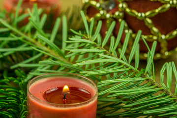 Christmas decoration - tannenzweige with red candles
