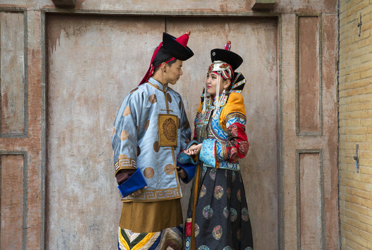 mongolian couple in traditional 13th century style outfit