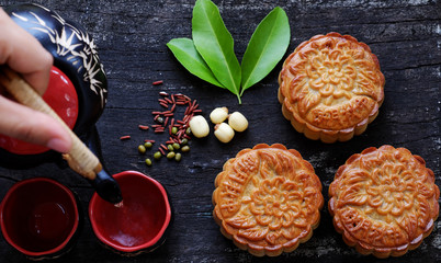 Vietnamese sweet food, moon cake
