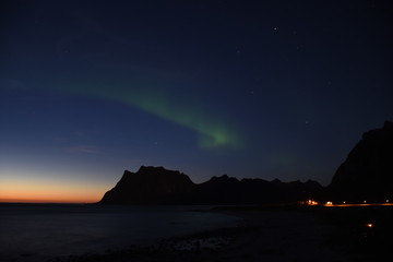 Aurora Borealis, Nordlicht, Polarlicht, Erdmagnetosphäre, grün, Schimmer, Atmosphäre, Norwegen, Uttakleiv