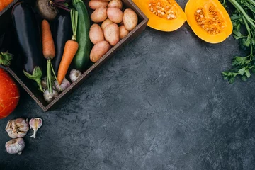 Plexiglas foto achterwand ripe vegetables in box © LIGHTFIELD STUDIOS