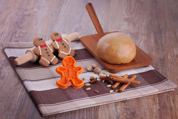 gingerbreads in progress