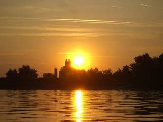 Auf der Donau mit dem Schlauchboot