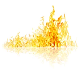 Crédence de cuisine en verre imprimé Flamme feu jaune élevé avec réflexion sur blanc
