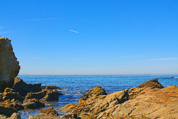 Oceann and waves near a rocky beach