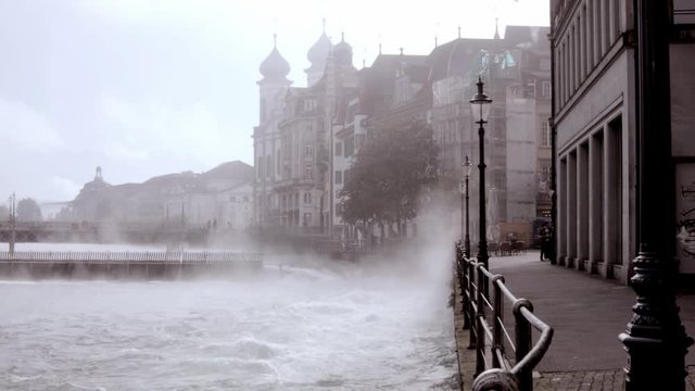 Luzern im Nebel