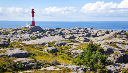K&uuml;stenpanorama mit Leuchturm