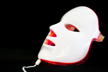 Light rejuvenating mask for facial skin therapy