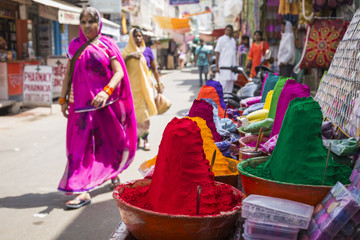 Colorful tika powders on indian market, India , Asia - obrazy, fototapety, plakaty