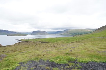 Landschaft am Hvalfjörður (Walfjord) in Islands Süd-Westen