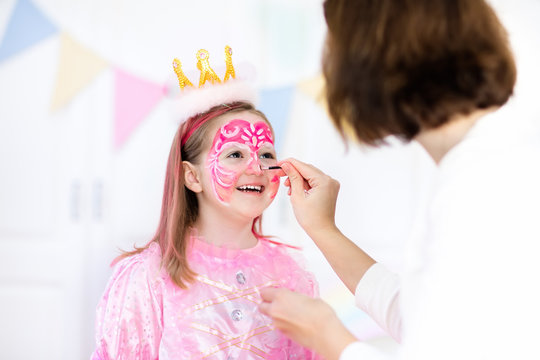 Face painting for little girl birthday party