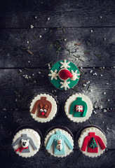 Fototapeta na wymiar Christmas decorative cupcakes